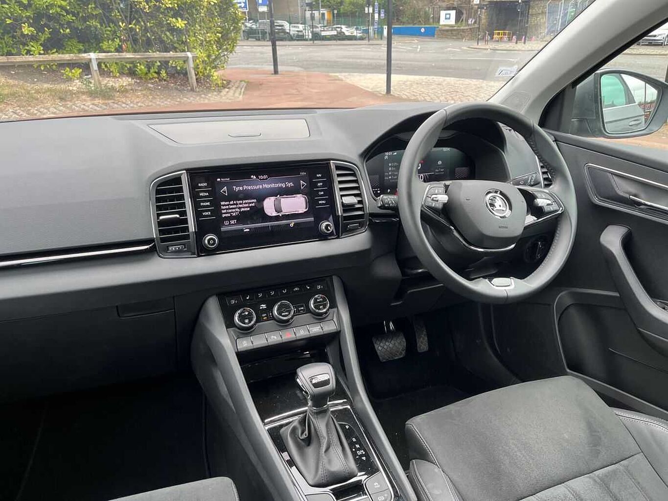 SKODA Karoq 1.5 TSI SE L 5Dr DSG