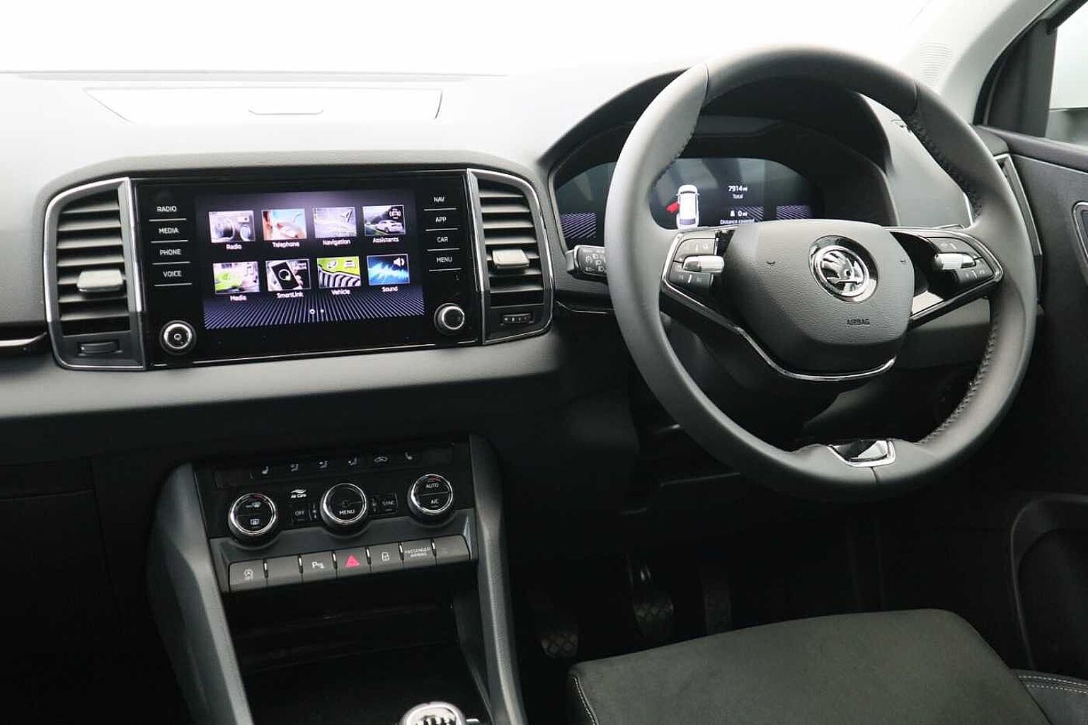 SKODA Karoq 1.5 TSI SE L 5Dr